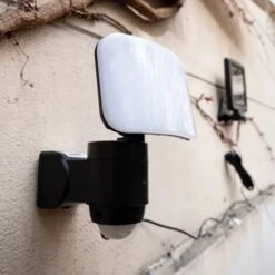 Xanlite - Projecteur Mural LED, 200 Lumens, Avec Détecteur De Mouvement Et Panneau Solaire Déporté - PR200D -OSRAM || EUROPALAMP Soldes Boutique 47378813 3