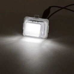 MINKUROW Éclairage De Plaque D'immatriculation 24-3528-Smd Assemblage De Lampe Pour Ces Classe Cl Sans Erreur 3w 18 Led Blanc Plaque D'immatriculation 2-Pack 8 MINKUROW Éclairage De Plaque D'immatriculation 24-3528-Smd Assemblage De Lampe Pour Ces Classe Cl Sans Erreur 3w 18 Led Blanc Plaque D'immatriculation 2-Pack -OSRAM || EUROPALAMP Soldes Boutique 83559302 2